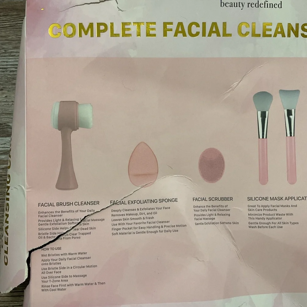 VIVASPA Complete Facial Cleansing Care Set NWT